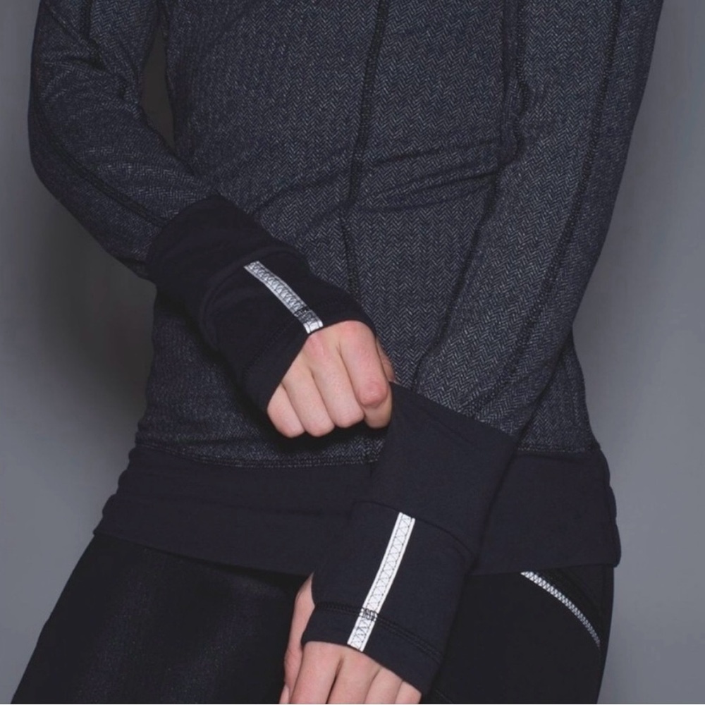 Lululemon Think Fast Pullover Hoodie Size 8 - Picture 2 of 12